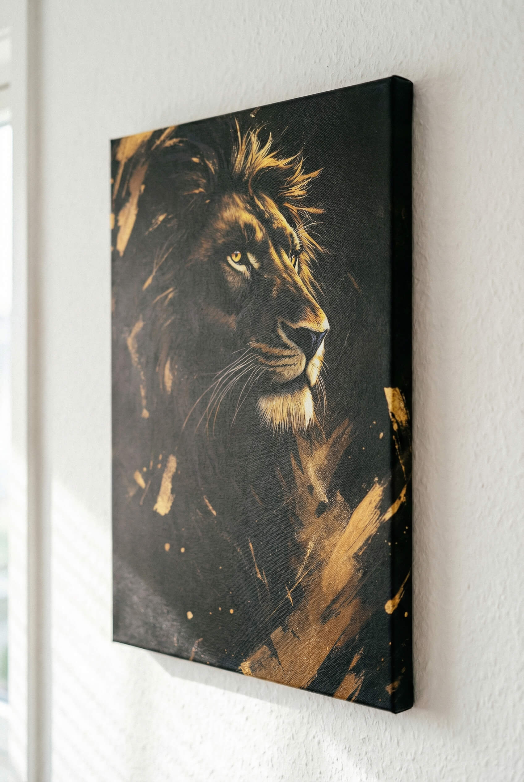 Lion Gold String