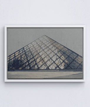 Paris Louvre Pyramide – Moderne Architektur