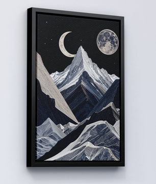 Montagne Lunar Majesty sotto un velo cosmico