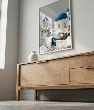 Santorini Blue Domes – Mediterrane Architektur