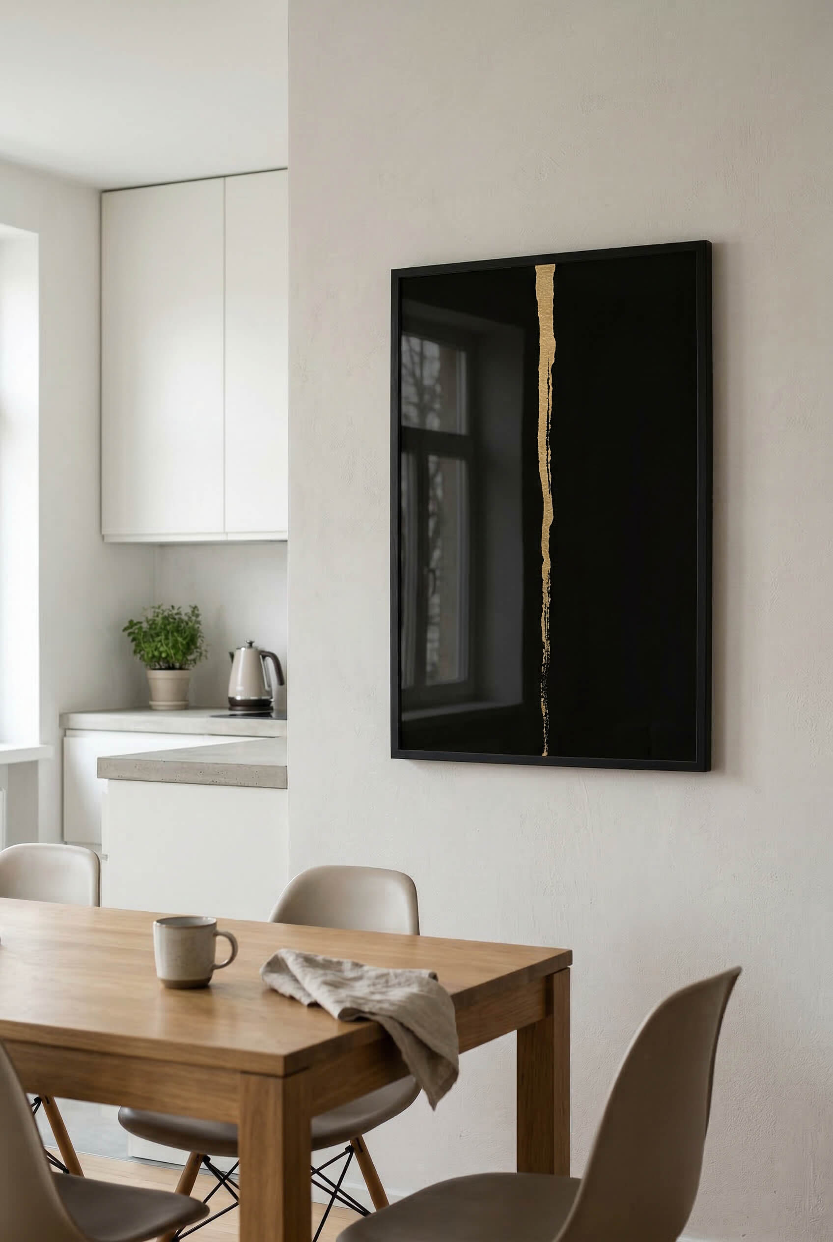 Obsidian Gold – Minimal Line Art