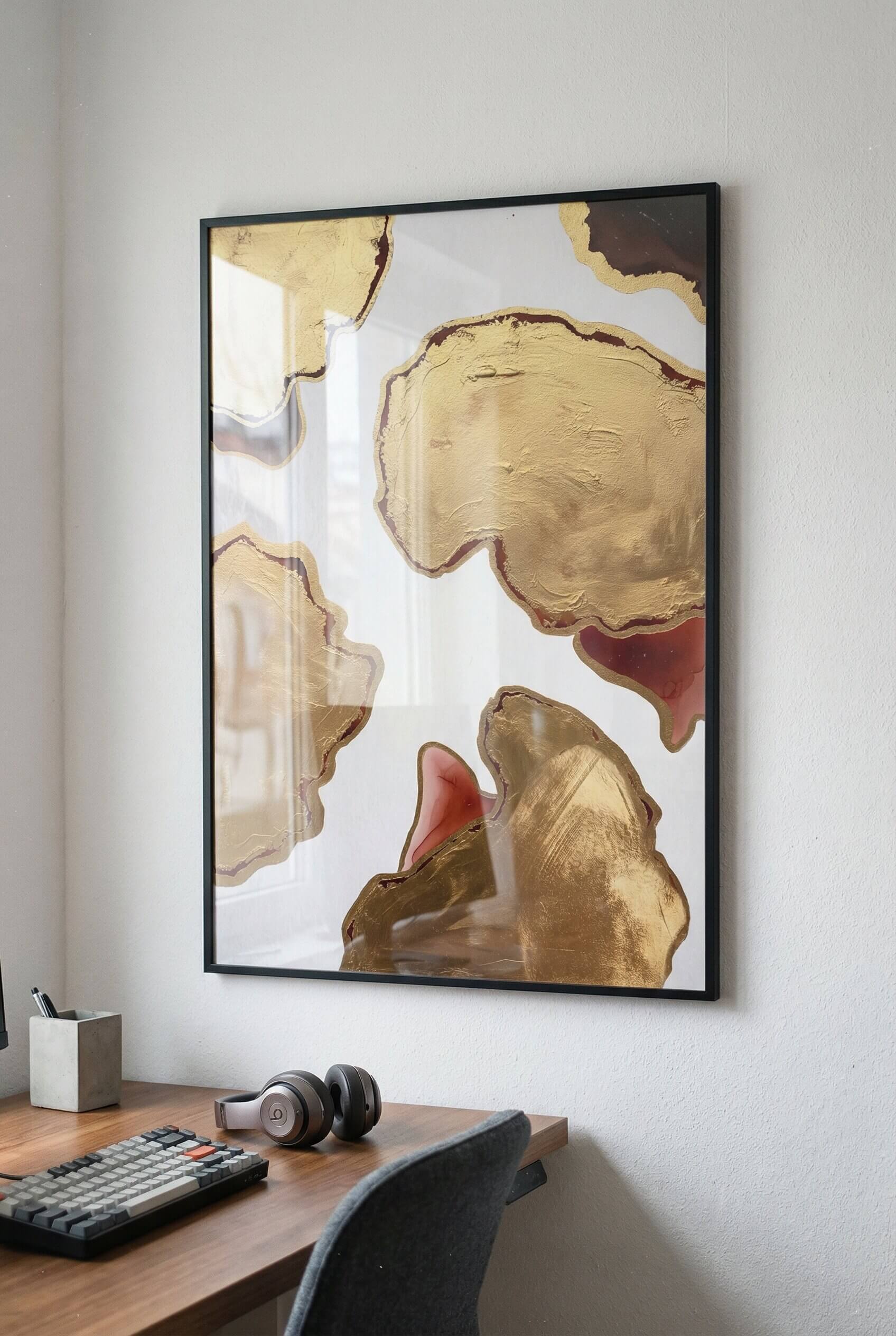 Golden Depth – Abstract Layers